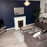 Gorgeous 3 Bed House In * Bristol