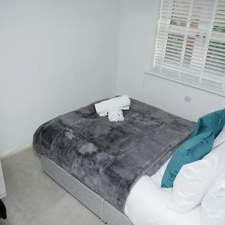 Сasa de vacaciones Gorgeous 3 Bed House In