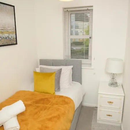 Gorgeous 3 Bed House In * Bristol