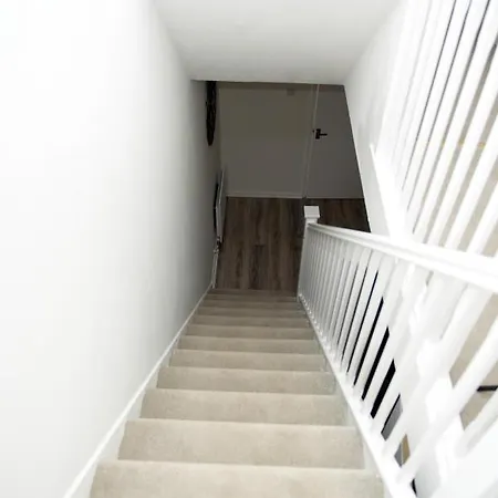 Gorgeous 3 Bed House In Prázdninový dům Bristol