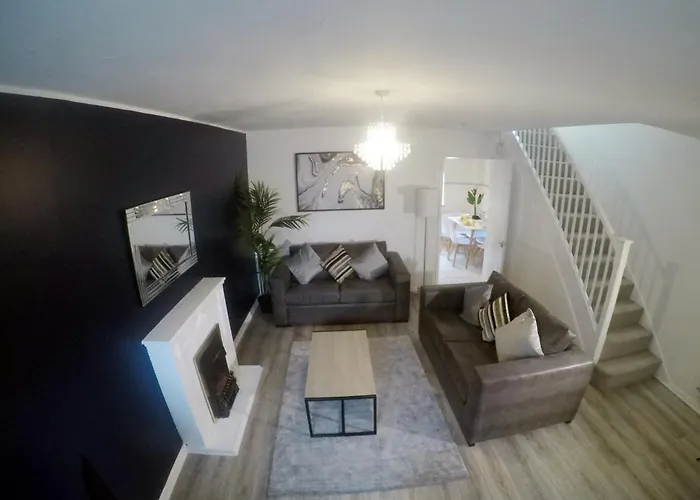 Dom wakacyjny Gorgeous 3 Bed House In *